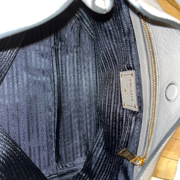 Prada Vitello Phenix Logo Hobo Taupe - Picture 3 of 7